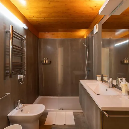 Bagoada - Sunset Vista - Uchill فيلة